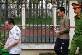 Đại úy công an chở thuốc lá lậu ở Sóc Trăng