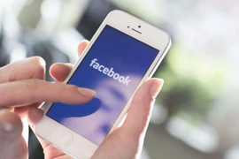 Đăng ảnh và ngồi đếm like là thời gian vô nghĩa nhất