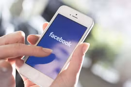 Đăng ảnh và ngồi đếm like là thời gian vô nghĩa nhất