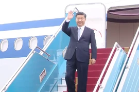 Video: Lễ đón Chủ tịch Trung Quốc Tập Cận Bình tại sân bay Nội Bài