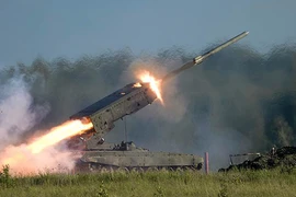 Siêu pháo TOS-1A tới Syria, phiến quân IS “mất hồn”