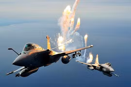 Điểm danh chiến đấu cơ Pháp vừa oanh tạc phiến quân IS