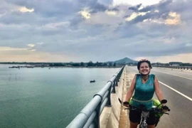 Dân mạng kêu gọi giúp đỡ du khách Colombia bị mất giấy tờ