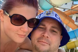 Thợ sửa ống nước bị phát hiện quan hệ với vợ người khác ngay tại nhà khách hàng