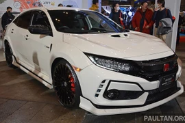 Honda Civic Type R lột xác với body-kit chính hãng