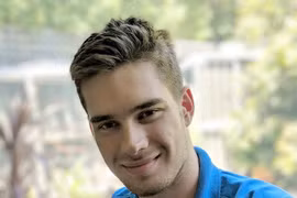 Chàng trai vô gia cư 21 tuổi trở thành tỷ phú nhờ ngủ đủ 8 tiếng/ngày