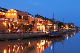 Ngỡ ngàng vẻ đẹp những thành phố “Venice của Châu Á” 