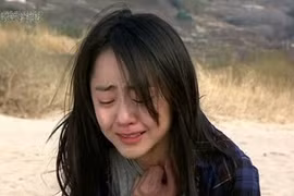 Nhục nhã cầm tiền để rời xa người yêu mãi mãi