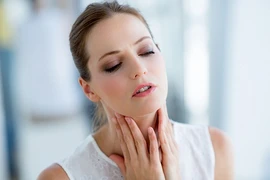 4 loại nước uống buổi sáng đẩy lùi viêm họng