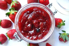 Cách làm các loại siro đỏ rực mát lạnh giải nhiệt 