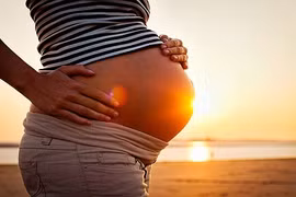 Trẻ dễ mắc bệnh đường ruột do sinh vào mùa xuân hè?