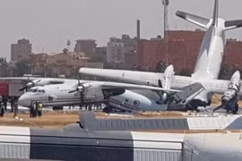 Tai nạn máy bay ở Sudan, hai máy bay Nga tan nát