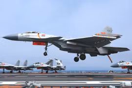 Pha lật "ăn cắp" lịch sử và biến thể xịn ngang hàng gốc của J-11 