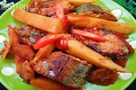 Cá nục kho măng đơn giản mà ngon miệng, tốn cơm vô cùng