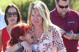 Ảnh: Hiện trường thảm sát ở trường học Mỹ khiến 17 người thiệt mạng