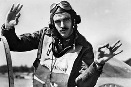 Kinh hoàng "vũ khí" giúp phi công Đức luôn sung mãn trong chiến đấu