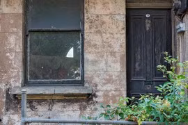 Căn nhà bỏ hoang được bán giá gần 1 triệu USD ở Sydney