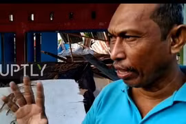 Video: Xót xa cảnh đổ nát như tận thế sau động đất ở Indonesia