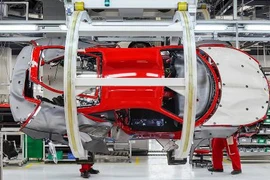 Đột nhập vào nhà máy bí mật của Ferrari