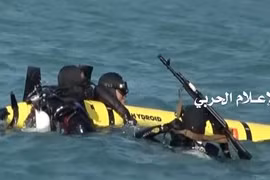 Phiến quân Houthi “tóm sống” tàu ngầm do thám Mỹ?