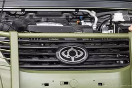 Bỏ qua Nga, Trung Quốc bắt tay với Ukraine làm xe quân sự