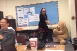 Video: Cười vỡ bụng với những tình huống hài hước của con người