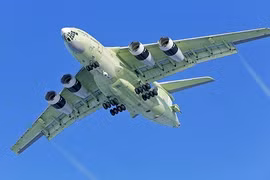 Siêu vận tải cơ Il-78M-90A của Nga lần đầu lộ diện