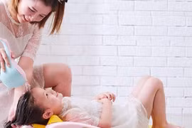 Cách chăm sóc tóc cho bé theo từng độ tuổi