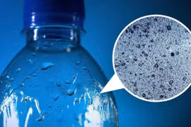 Vi nhựa trong thực phẩm và nước uống, mối nguy tiềm ẩn