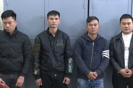 Bắt đối tượng rút súng đòi lại hơn 300 triệu tiền thua đánh bạc