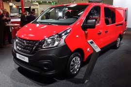 Nissan NV300 thế hệ mới giá bán 604 triệu có gì hot?