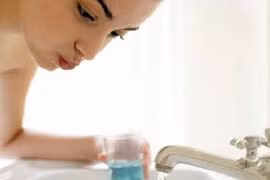 Nước súc miệng có nguy cơ gây ung thư miệng 
