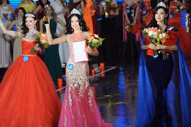 Nhan sắc chân dài trong cuộc thi sắc đẹp Nga-Trung-Mông Cổ