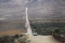 Cận cảnh biên giới Mỹ-Mexico qua ảnh