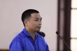 Chồng đâm vợ khi đến tòa hòa giải ly hôn lĩnh 8 năm tù