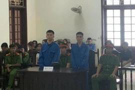 Vận chuyển 55.000 viên ma túy, hai anh em họ lĩnh án tử