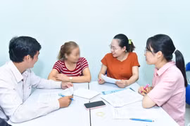 Mới U30 đã thường xuyên quên tắt nước nóng, đóng nắp thùng gạo