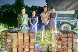Bắt 2 đối tượng vận chuyển trái phép hơn 430kg thuốc nổ, pháo lậu