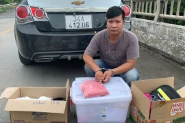 Quảng Trị: Bắt giữ đối tượng vận chuyển 12.000 viên ma tuý ​