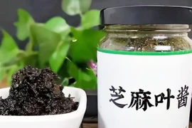 Loại lá quen thuộc ở quê cứ phơi khô là hốt bạc