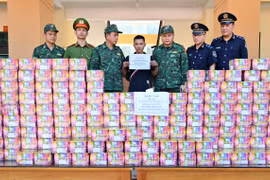 Phá đường dây vận chuyển pháo lậu "khủng" từ Lào về Việt Nam