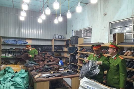 Triệt xóa đường dây sản xuất hàng giả, hàng nhái quy mô lớn 