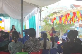 Kỷ luật nữ hiệu trưởng giật micro, chỉ mặt hội trưởng phụ huynh