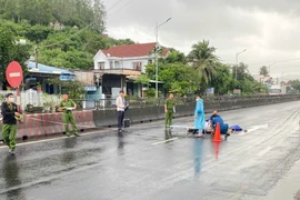 Truy tìm tài xế ô tô gây tai nạn chết người rồi bỏ trốn