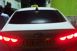 Truy tìm tài xế taxi “dù” xịt hơi cay vào mặt khách 