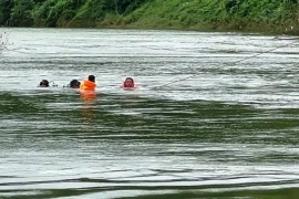 Tìm thấy thi thể công nhân thứ 2 mất tích trên sông Hữu Trạch