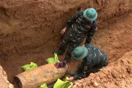 Phát hiện bom “khủng” sót lại sau chiến tranh ở Quảng Bình