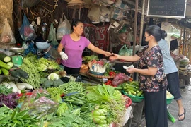 Giá rau xanh tăng “phi mã” sau Bão số 3 Yagi