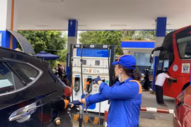 Giá xăng hôm nay 11/01: Giữ đà tăng?