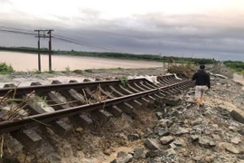 Ảnh hưởng bão Trà Mi, đường sắt đoạn qua Quảng Trị bị sói lở nghiêm trọng